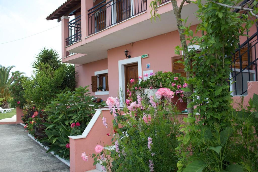Chrysanthy Apartments Сідарі Екстер'єр фото