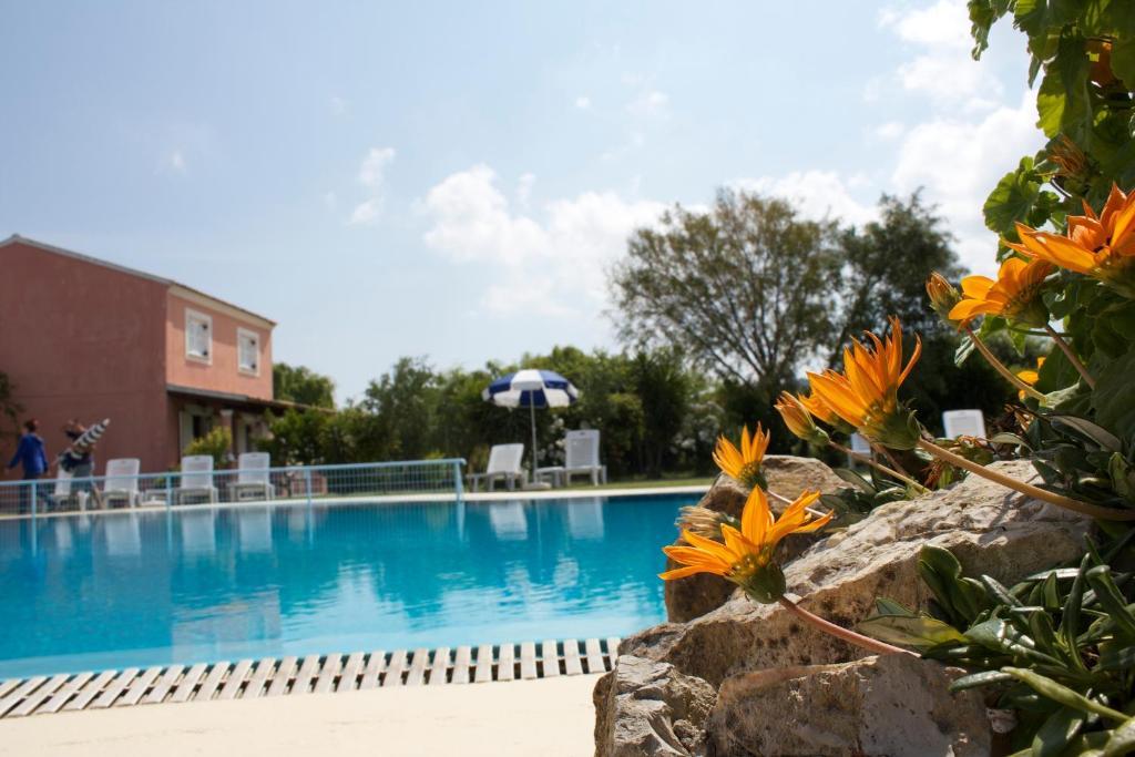 Chrysanthy Apartments Сідарі Екстер'єр фото